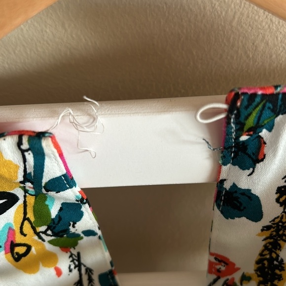 Maggie London Cocktail Dress with Colorful Florals Size 2 - Picture 10 of 10